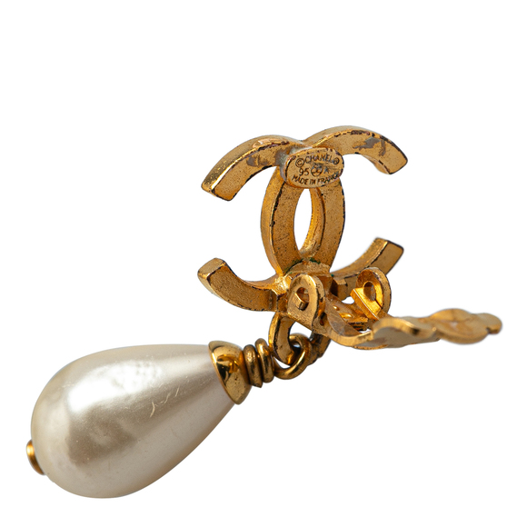Pre-Loved Chanel Gold Plated CC Faux Pearl Drop Clip on Earrings - Picture 3 of 3